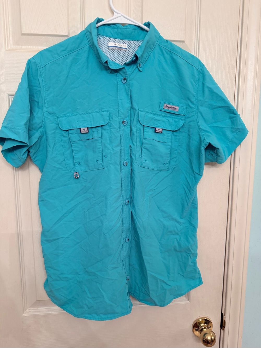 Columbia Men’s Short Sleeve Teal Button-Up Fishing Shirt